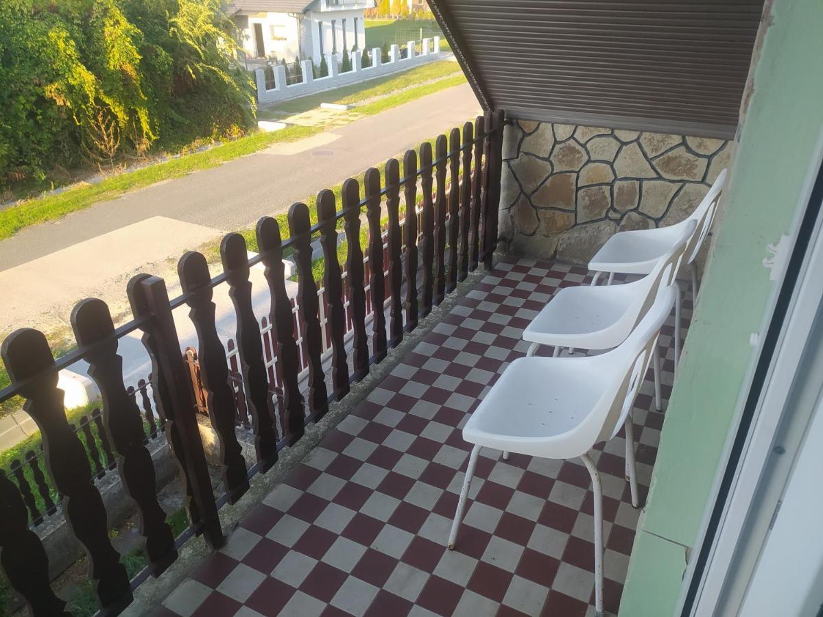 Etus Vendeghaz Villa Balatonfenyves Exterior photo
