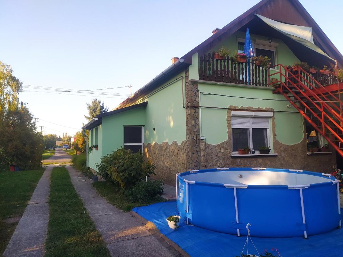 Etus Vendeghaz Villa Balatonfenyves Exterior photo